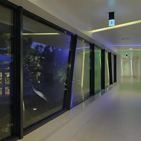 Amazing In With Outdoor Swimming Pool, Sauna And 2 Bedrooms Apartment