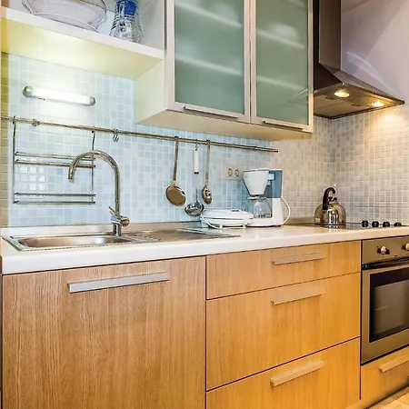 Apartment Amazing In With Outdoor Swimming Pool, Sauna And 2 Bedrooms Novi Vinodolski