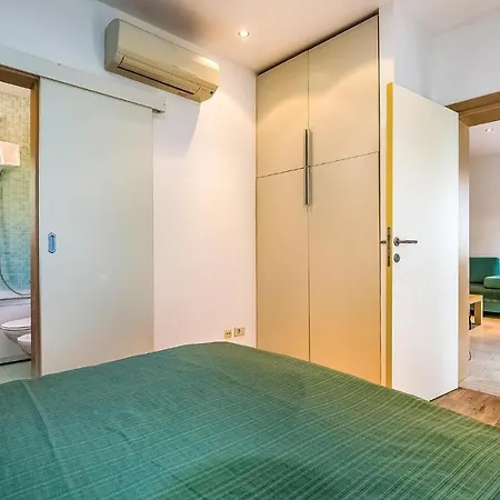 Amazing In With Outdoor Swimming Pool, Sauna And 2 Bedrooms Apartment